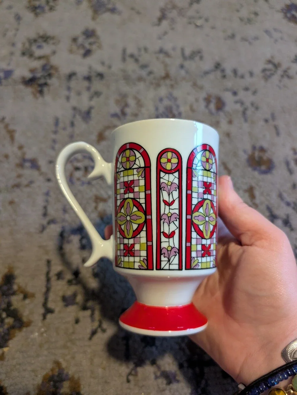 2‎ Vintage Royal Crown Arnart Smug Mugs Notre Dame Stain Glass Pattern Red Green